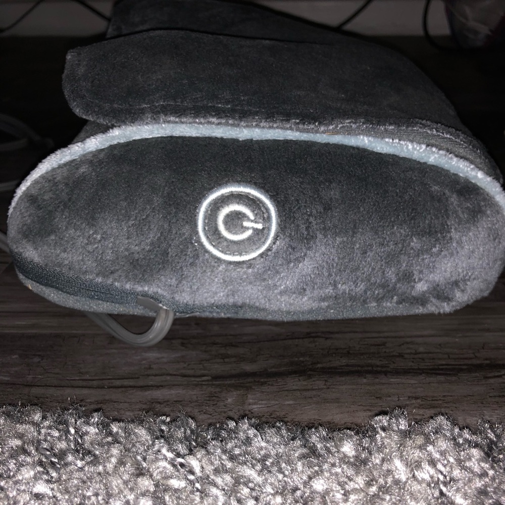 Portable back/shoulder massager